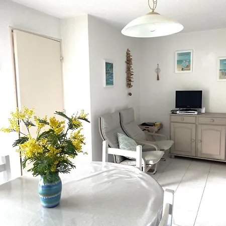 Appartement With Terrace In